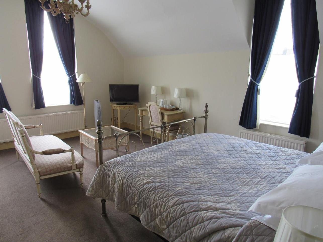 The Beaumont Accommodation Лаут Номер фото